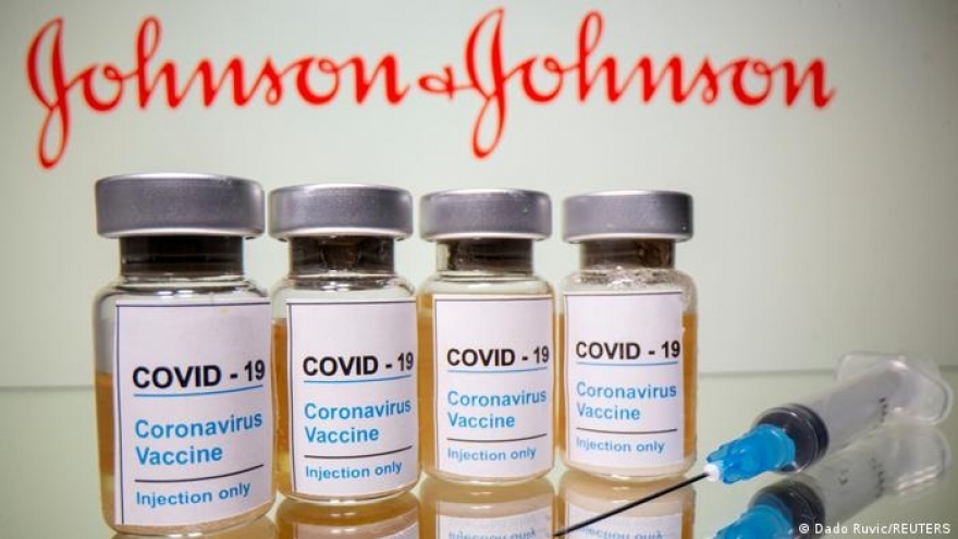 Johnson & Johnson chuẩn bị bắt đầu nghiên cứu vaccine Covid-19 cho trẻ vị thành niên